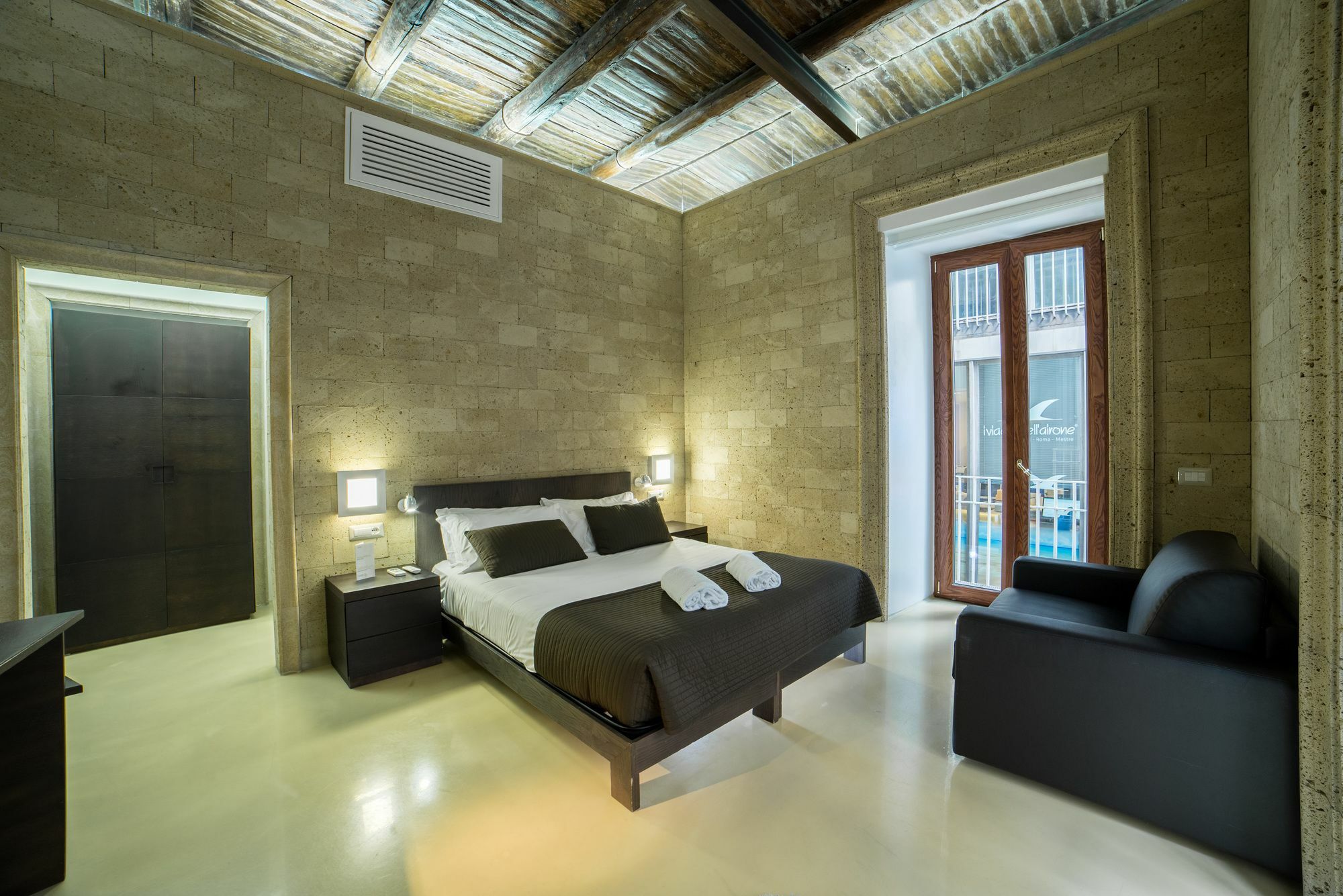 נאפולי Chiaia 197 Deluxe Residence מראה חיצוני תמונה
